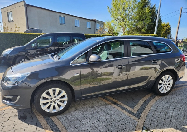 Opel Astra cena 34600 przebieg: 155852, rok produkcji 2015 z Podkowa Leśna małe 301